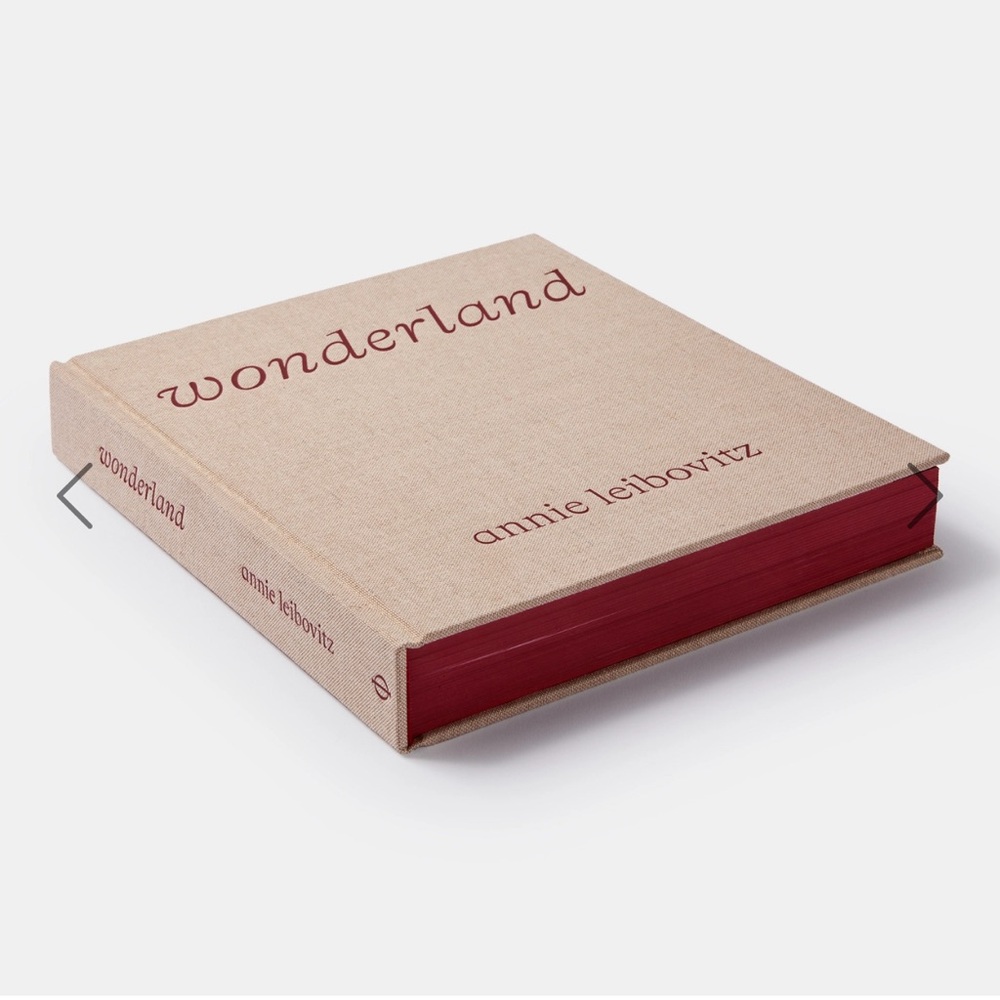 Wonderland fashion photography art book Annie Leibovitz, by Phaidon BRAND NEW